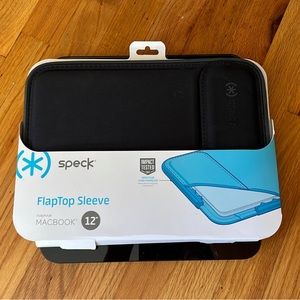 Speck MacBook Sleeve